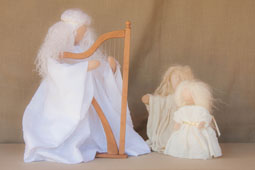 Figurine d'un Ange jouant de la harpe